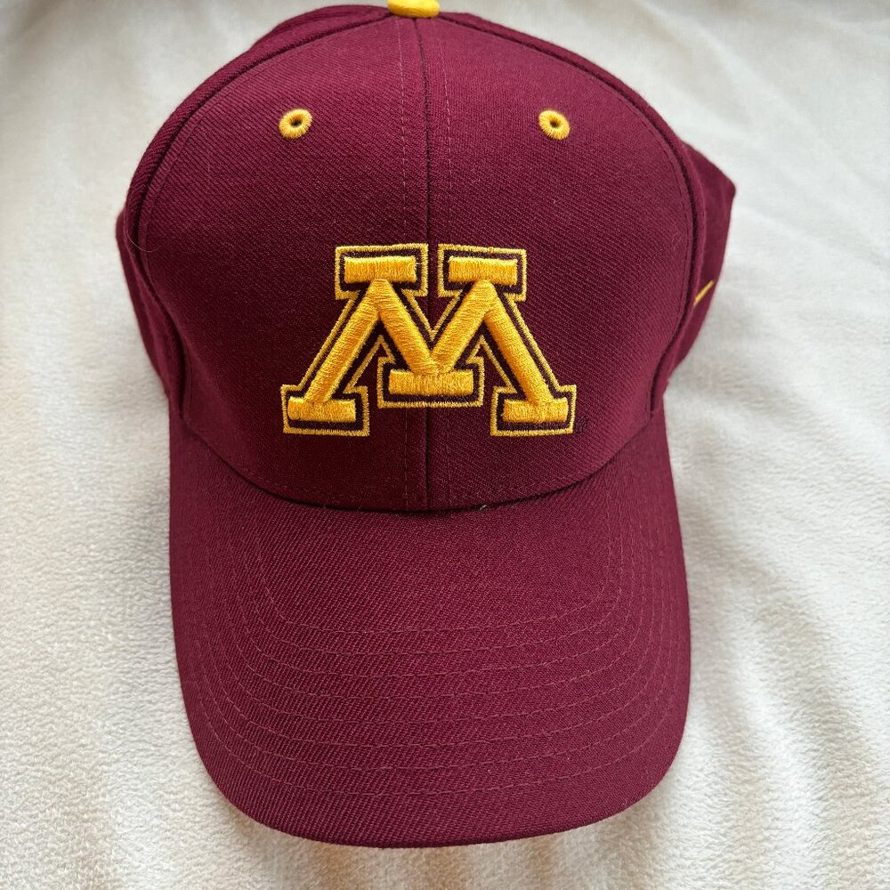 Nike Minnesota Golden Gophers Adjustable Wool Hat Cap Men's
